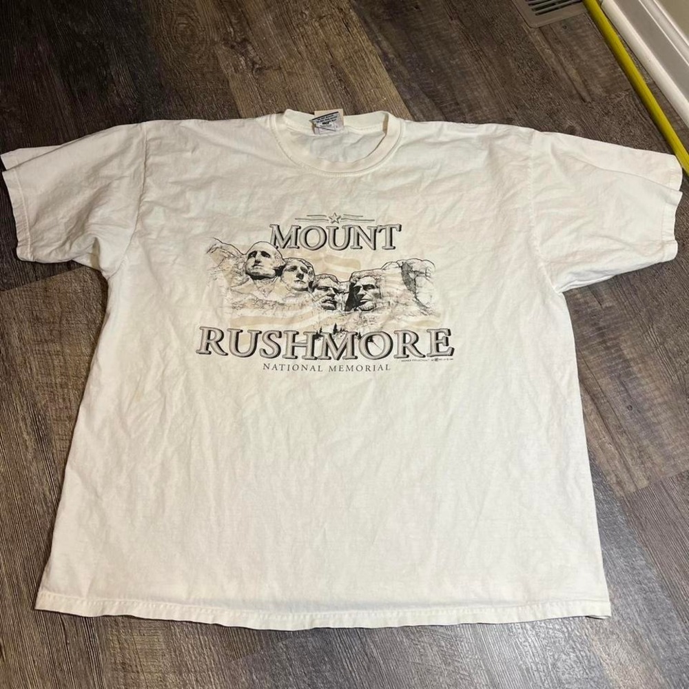 Vintage 1990s Mount Rushmore tee Size‎ XXL